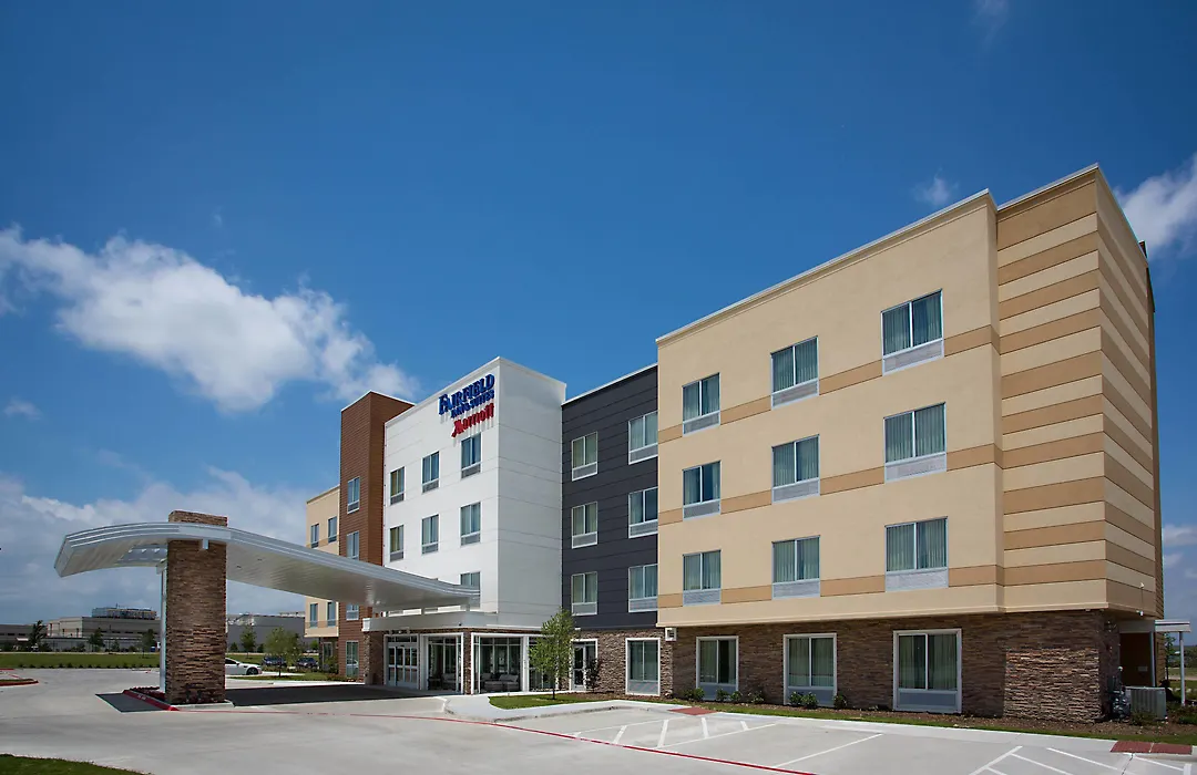 Fairfield Inn & Suites By Marriott Dallas West/I-30-1